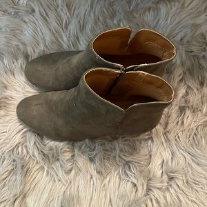 Olive Green Wedges Womens Size 11